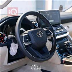 تۆیۆتا لاند کروزەر